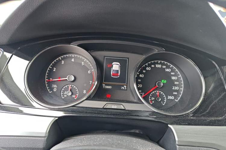Used Volkswagen Lamando 2015 330TSI DSG Luxury Edition Instrument Cluster