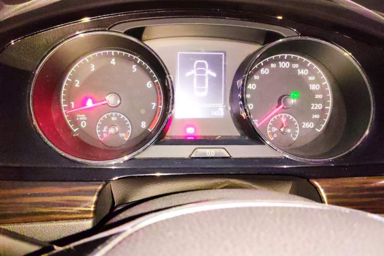 Used Volkswagen Lamando 2015 280TSI DSG Comfort Edition Instrument Cluster