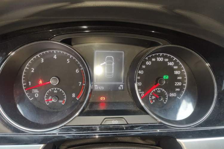 Used Volkswagen Lamando 2015 280TSI DSG Comfort Edition Instrument Cluster