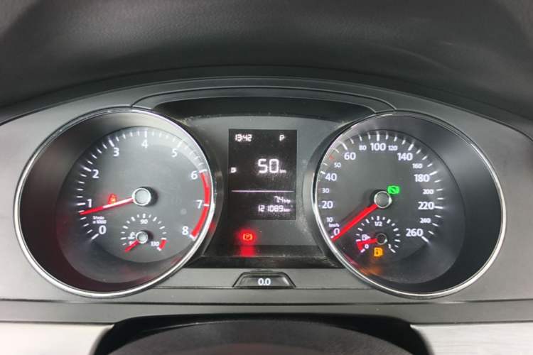 Used Volkswagen Lamando 2015 230TSI DSG Fashion Edition Instrument Cluster