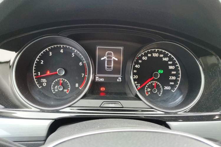 Used Volkswagen Lamando 2015 330TSI DSG Comfort Edition Instrument Cluster