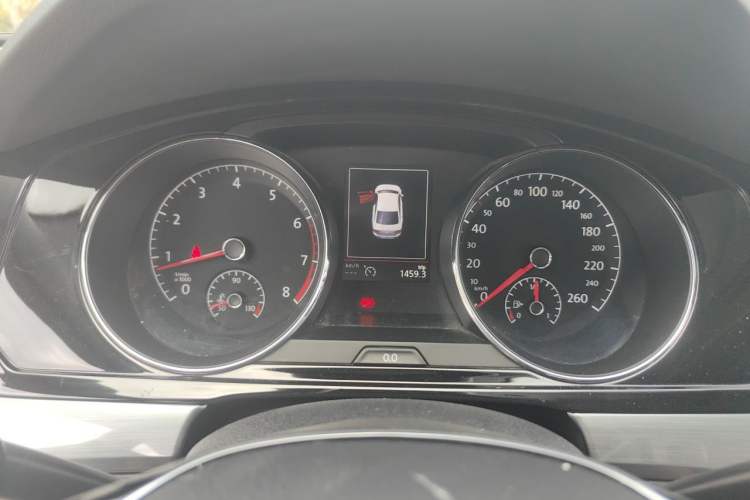Used Volkswagen Lamando 2015 280TSI DSG Luxury Edition Instrument Cluster