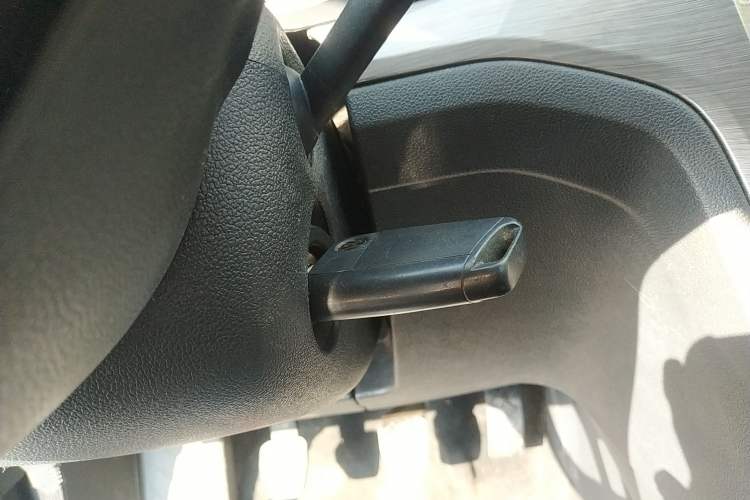 Used Volkswagen Lamando 2015 230TSI Manual Trend Edition Interior 1