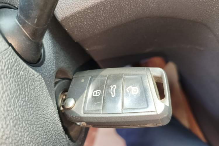 Used Volkswagen Lamando 2015 330TSI DSG Comfort Edition Interior 1