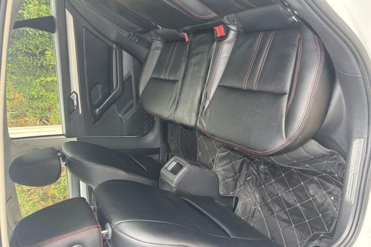 Used Volkswagen Lamando 2015 230TSI DSG Fashion Edition Interior 1