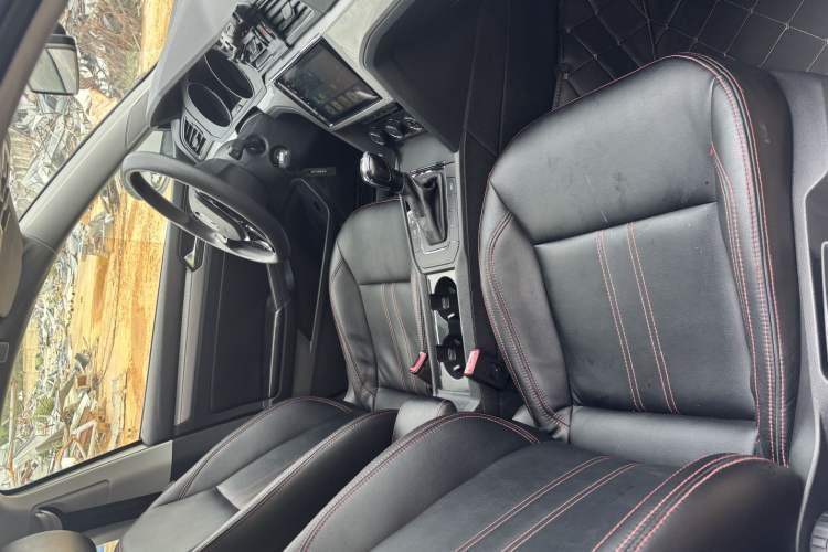 Used Volkswagen Lamando 2015 230TSI DSG Fashion Edition Interior 3