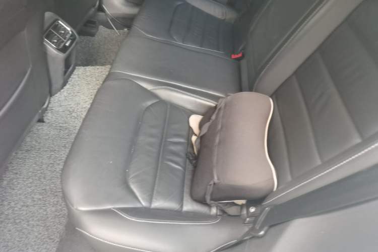 Used Volkswagen Lamando 2015 330TSI DSG Comfort Edition Interior 4