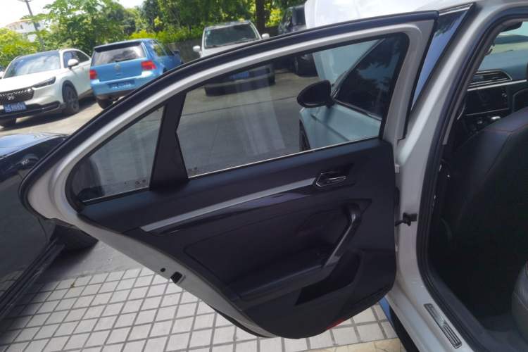 Used Volkswagen Lamando 2015 230TSI DSG Fashion Edition Interior 5