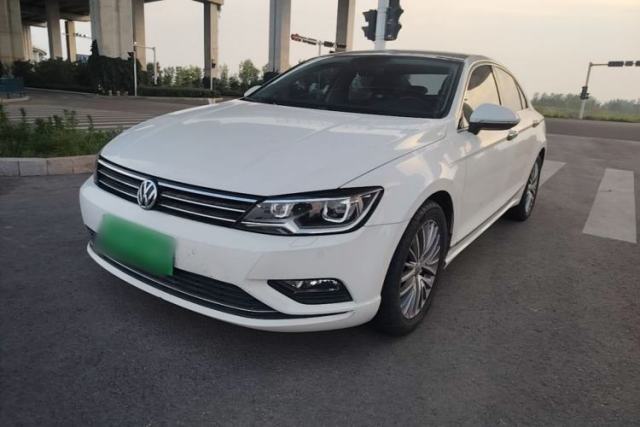 Used Volkswagen Lamando 2015 330TSI DSG Luxury Edition