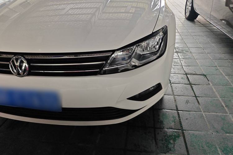Used Volkswagen Lamando 2015 230TSI Manual Trend Edition Left Front Headlight