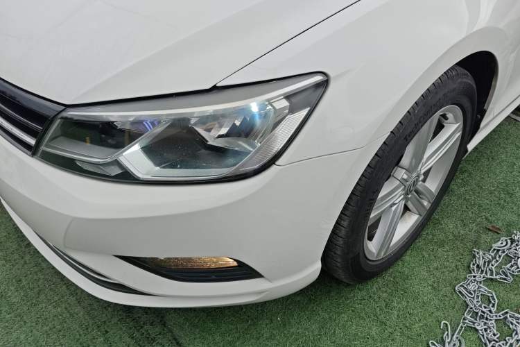 Used Volkswagen Lamando 2015 280TSI DSG Comfort Edition Left Front Headlight