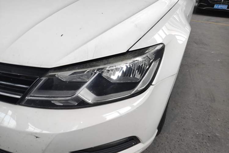 Used Volkswagen Lamando 2015 230TSI DSG Fashion Edition Left Front Headlight