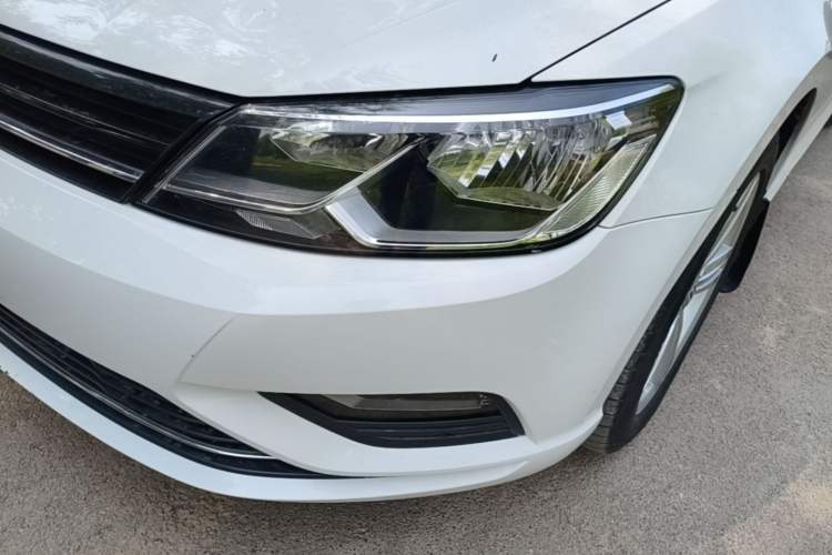 Used Volkswagen Lamando 2015 330TSI DSG Comfort Edition Left Front Headlight