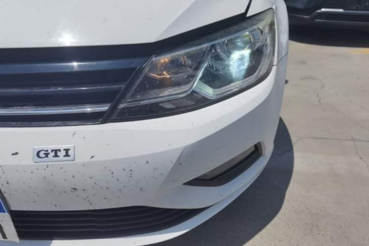 Used Volkswagen Lamando 2015 230TSI DSG Fashion Edition Left Front Headlight