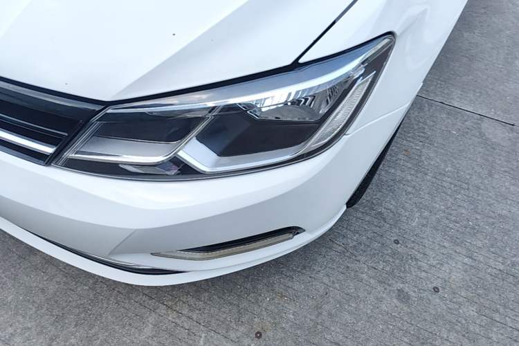 Used Volkswagen Lamando 2015 280TSI DSG Comfort Edition Left Front Headlight