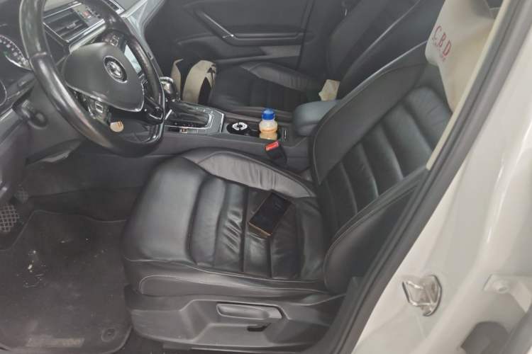 Used Volkswagen Lamando 2015 280TSI DSG Comfort Edition Left Front Seat