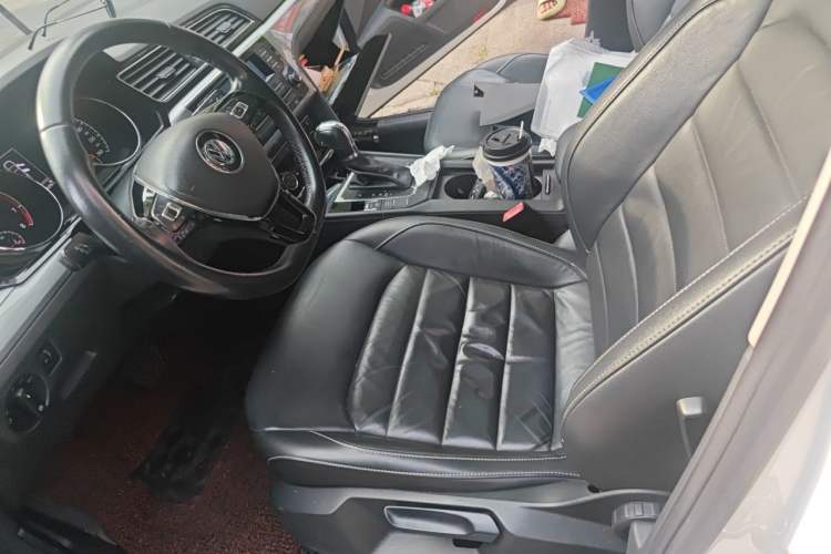Used Volkswagen Lamando 2015 280TSI DSG Comfort Edition Left Front Seat