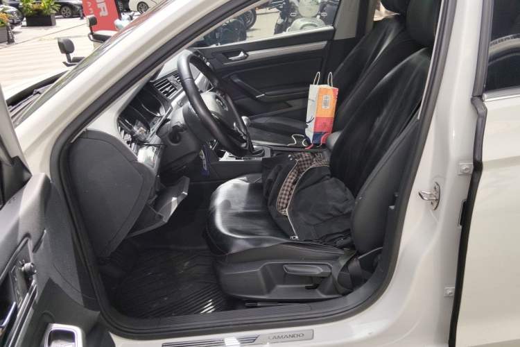 Used Volkswagen Lamando 2015 280TSI Manual Comfort Edition Left Front Seat