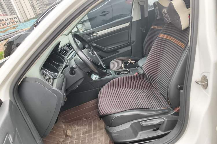 Used Volkswagen Lamando 2015 280TSI DSG Comfort Edition Left Front Seat