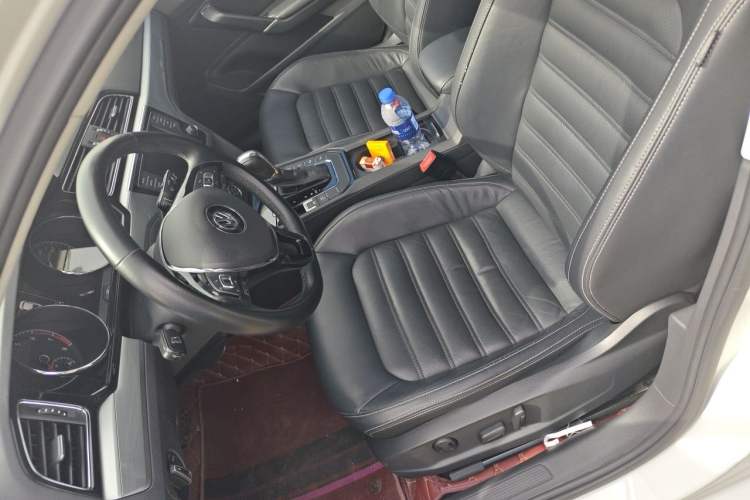 Used Volkswagen Lamando 2015 330TSI DSG Luxury Edition Left Front Seat