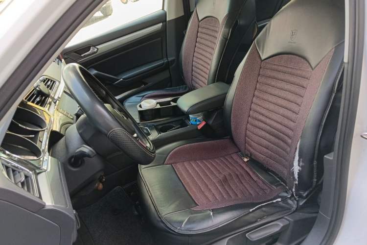 Used Volkswagen Lamando 2015 280TSI DSG Comfort Edition Left Front Seat