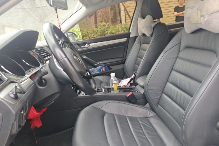 Used Volkswagen Lamando 2015 280TSI DSG Comfort Edition Left Front Seat