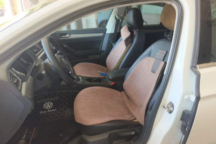 Used Volkswagen Lamando 2015 230TSI DSG Fashion Edition Left Front Seat