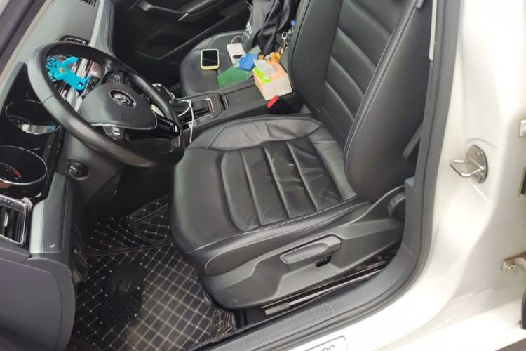 Used Volkswagen Lamando 2015 280TSI DSG Comfort Edition Left Front Seat