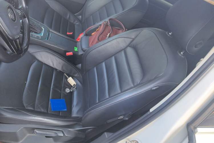 Used Volkswagen Lamando 2015 280TSI DSG Comfort Edition Left Front Seat
