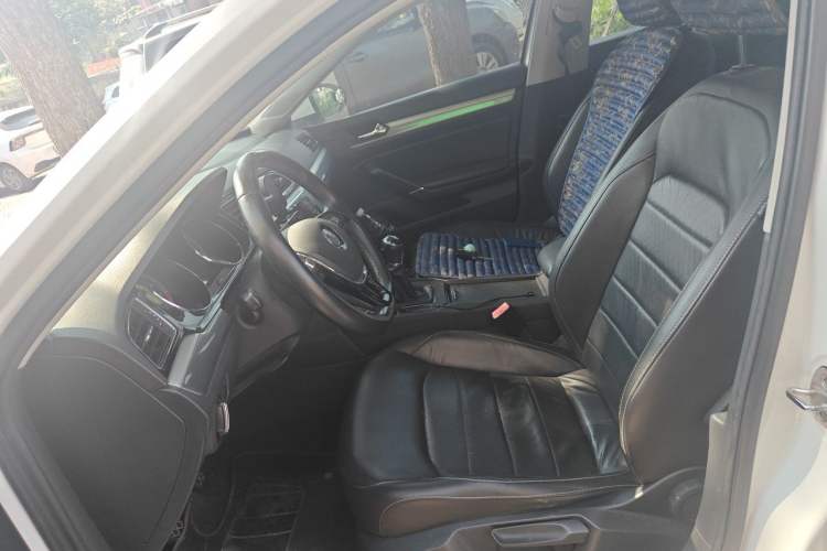 Used Volkswagen Lamando 2015 280TSI Manual Comfort Edition Left Front Seat