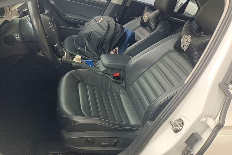 Used Volkswagen Lamando 2015 280TSI DSG Luxury Edition Left Front Seat