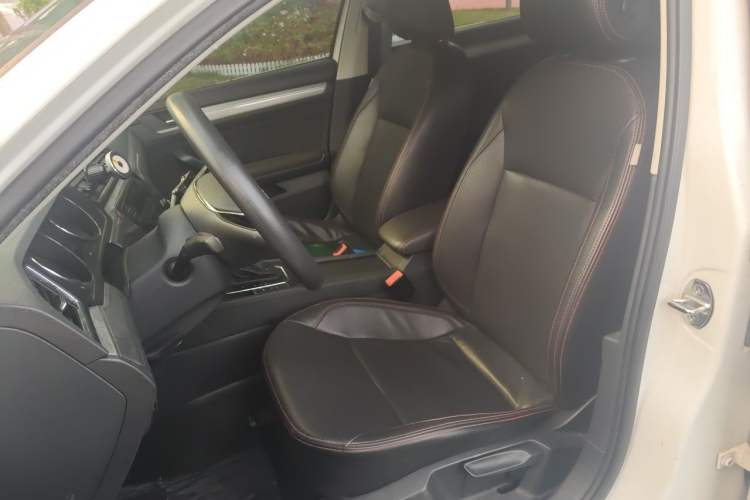 Used Volkswagen Lamando 2015 230TSI DSG Fashion Edition Left Front Seat