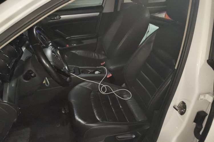 Used Volkswagen Lamando 2015 280TSI DSG Comfort Edition Left Front Seat