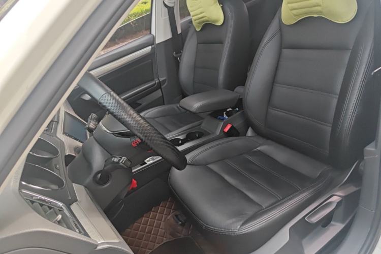 Used Volkswagen Lamando 2015 230TSI DSG Fashion Edition Left Front Seat