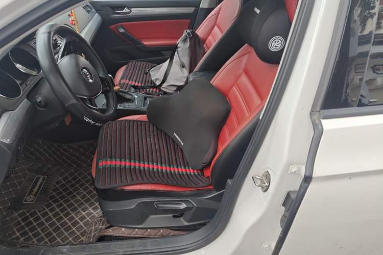 Used Volkswagen Lamando 2015 230TSI DSG Fashion Edition Left Front Seat