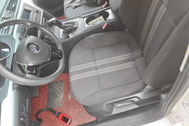 Used Volkswagen Lamando 2015 230TSI DSG Fashion Edition Left Front Seat
