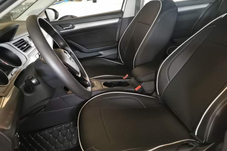 Used Volkswagen Lamando 2015 230TSI DSG Fashion Edition Left Front Seat