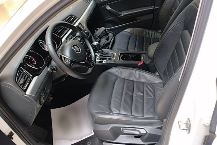 Used Volkswagen Lamando 2015 280TSI DSG Comfort Edition Left Front Seat