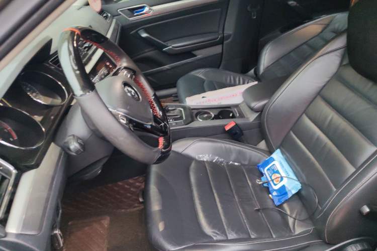 Used Volkswagen Lamando 2015 280TSI DSG Comfort Edition Left Front Seat