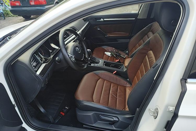 Used Volkswagen Lamando 2015 280TSI DSG Comfort Edition Left Front Seat
