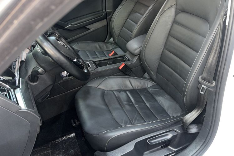 Used Volkswagen Lamando 2015 280TSI DSG Comfort Edition Left Front Seat