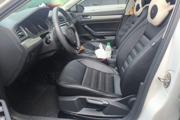 Used Volkswagen Lamando 2015 230TSI DSG Fashion Edition Left Front Seat