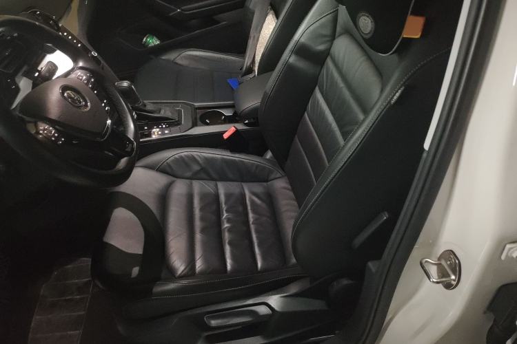 Used Volkswagen Lamando 2015 280TSI DSG Comfort Edition Left Front Seat