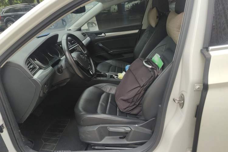 Used Volkswagen Lamando 2015 280TSI DSG Comfort Edition Left Front Seat