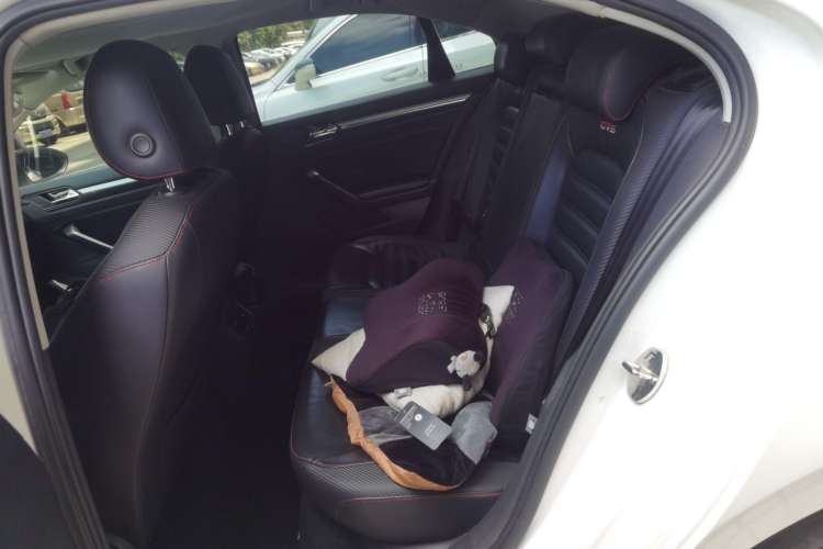 Used Volkswagen Lamando 2015 230TSI DSG Fashion Edition Left Front Seat