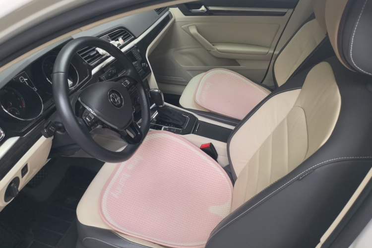 Used Volkswagen Lamando 2015 280TSI DSG Comfort Edition Left Front Seat