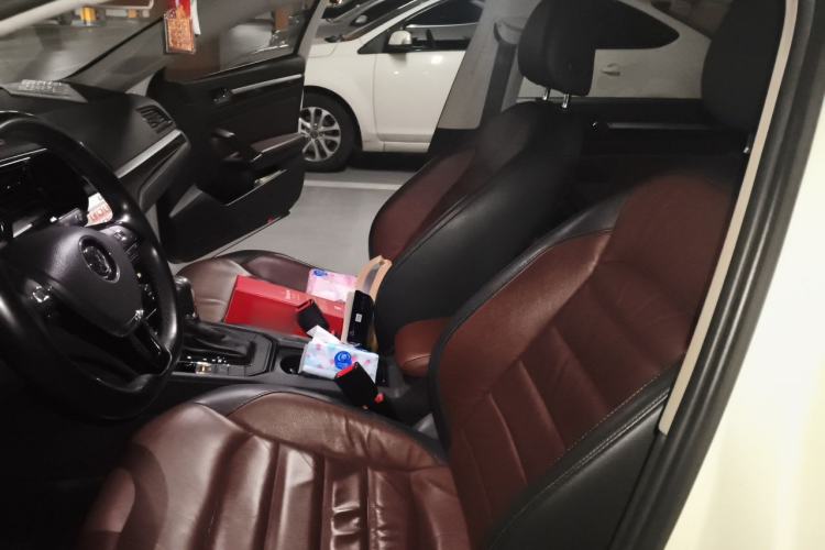 Used Volkswagen Lamando 2015 280TSI DSG Comfort Edition Left Front Seat