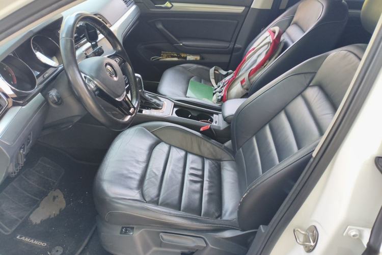 Used Volkswagen Lamando 2015 280TSI DSG Comfort Edition Left Front Seat