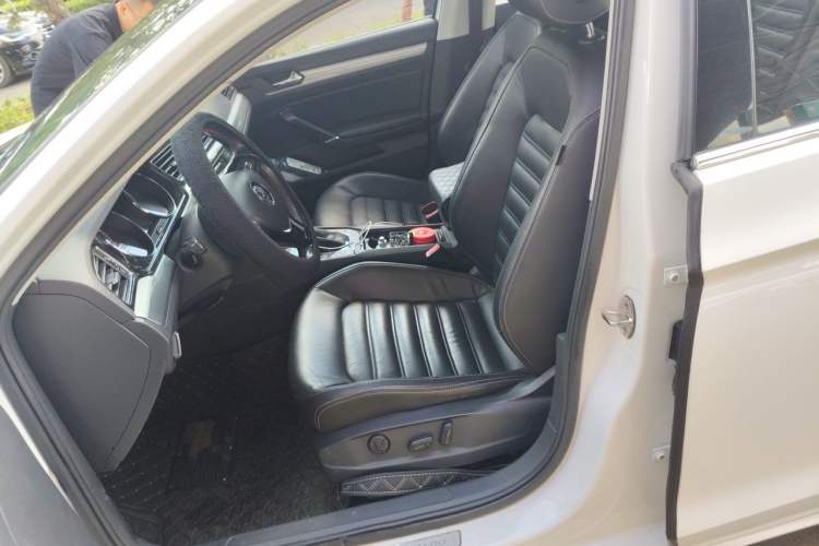 Used Volkswagen Lamando 2015 280TSI DSG Luxury Edition Left Front Seat
