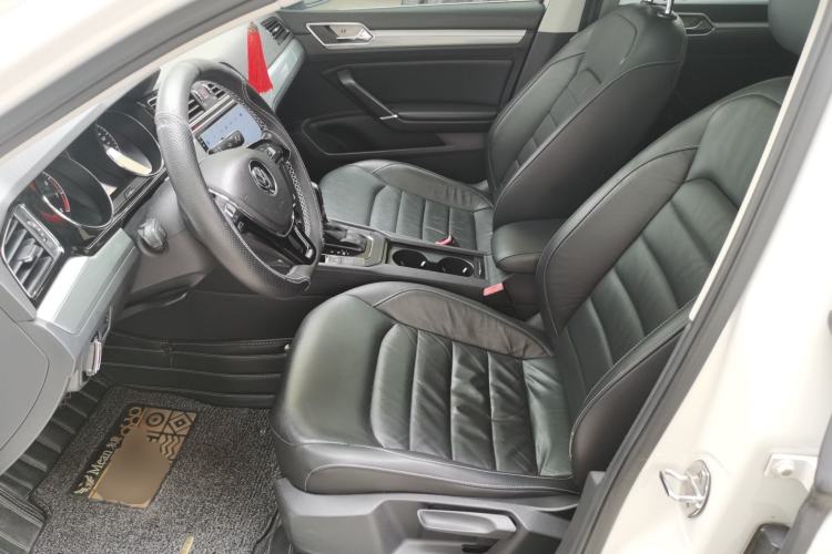 Used Volkswagen Lamando 2015 280TSI DSG Comfort Edition Left Front Seat